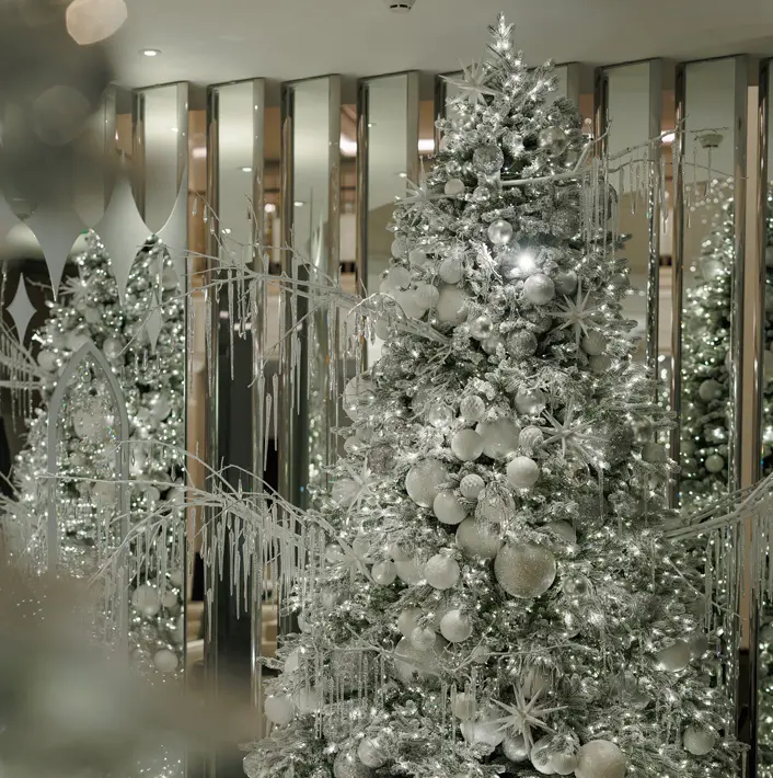 Ель заснеженная с лампочками ВЕРСАЛЬСКАЯ Н270 см, пластик, металл, белый