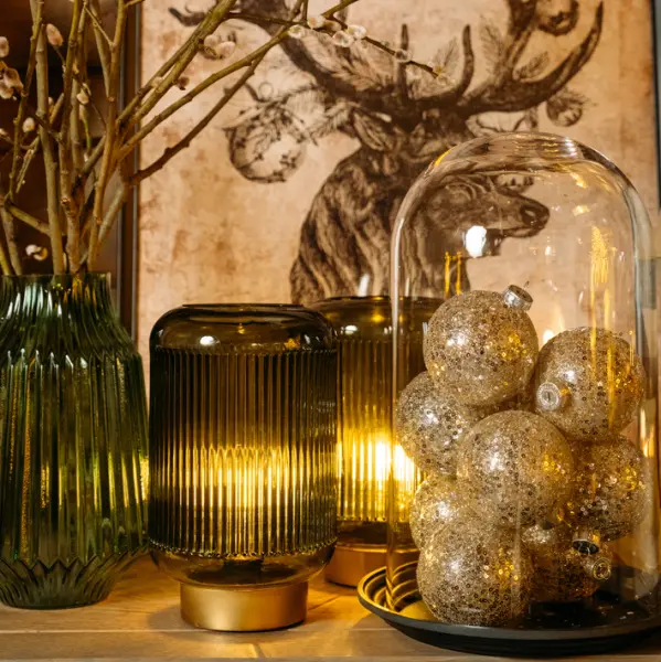 Светильник на металлической подставке H21 см, стекло, тёмно-зелёный