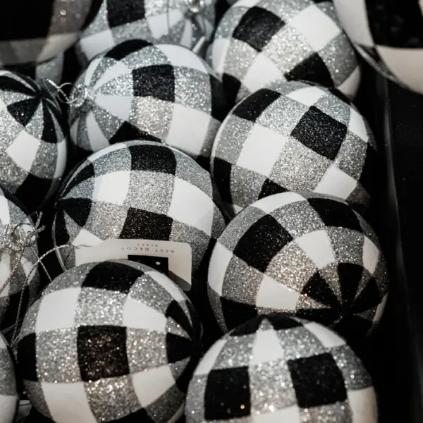 Шар в клетку D8 см, пластик, белый, черный