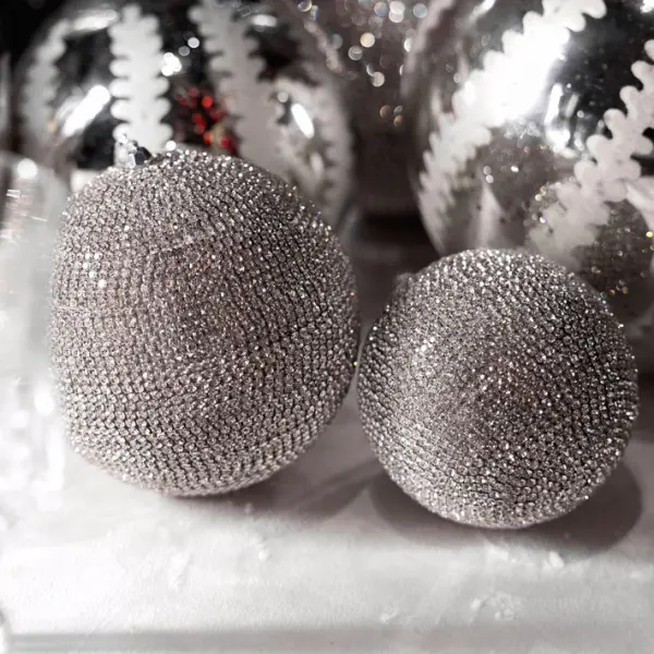 Шар c кристаллами D8 см, пластик, стекло, серебряный