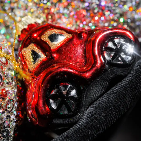 Подвес МАШИНКА 7х4х6 см, стекло, красный