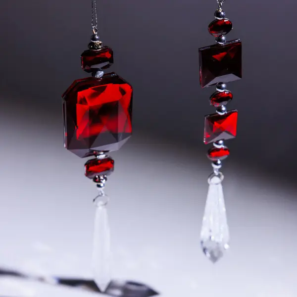 Подвес H20 см, акрил, красный