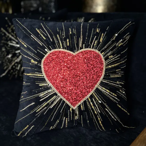 Подушка с вышивкой СЕРДЦЕ 50х50 см, текстиль, черный, красный, золотой
