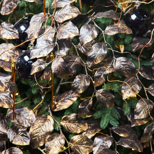 Ветвь гаультерии H112 см, пластик, золотой, чёрный