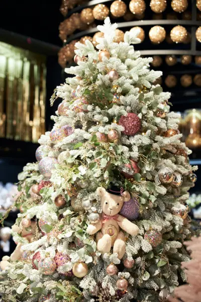 Ель заснеженная с лампочками ВЕРСАЛЬСКАЯ Н210 см, пластик, металл, белый