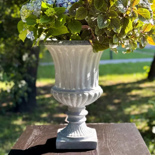 Кашпо в римском стиле 30х37 см, фибергласс, серый