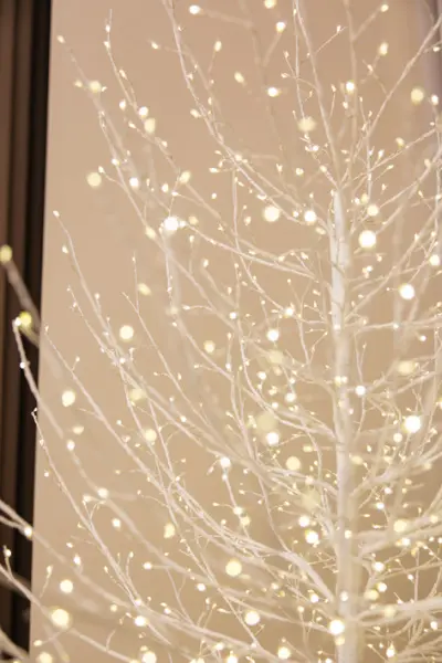 Дерево с мерцающим эффектом LED H250 см, пластик, металл, белый