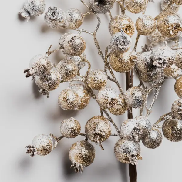 Ветвь ягодная H73 см с блестками, пластик, шампань