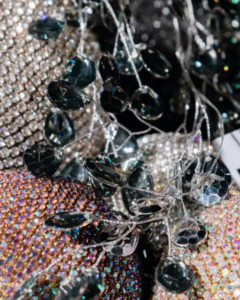 Подвес ВЕТКА L15 см из кристаллов, акрил, темно-серебряный