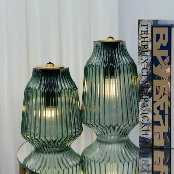 Светильник H26,5 см, стекло, зелёный