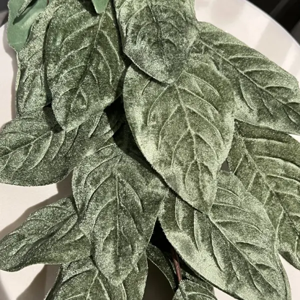 Ветка с листьями L140 см, бархат, эвкалиптовый