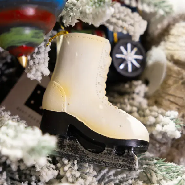 Подвес КОНЬКИ 7x8 см, полирезин, белый