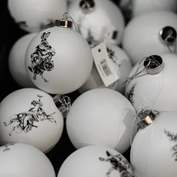 Шар с принтом ЗАЯЦ С ЧАСАМИ D10 см, стекло, белый, чёрный