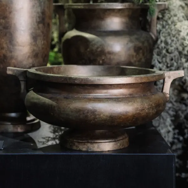 Ваза 45x36x18 см, металл, бронзовый