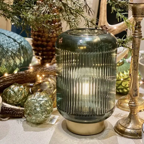 Светильник на металлической подставке H21 см, стекло, зелёный